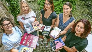 Serena Porretto, Ellen Schröders, Dominique Caina, Katrin Hellerich und Katharina Vetter (von links) mit ihren Lese-Favoriten Foto: Roberto Bulgrin