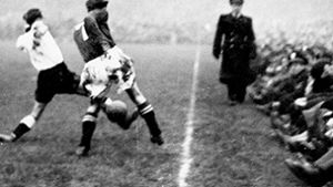 Mehr als 100 000 Zuschauer drängten sich am 22. November 1950 ins Neckarstadion, um das Spiel gegen die Schweiz zu sehen. Foto: DFB