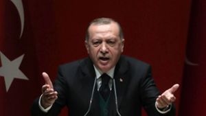 Der türkische Staatspräsident Recep Tayyip Erdogan hatte die Schüsse israelischer Soldaten auf Palästinenser bereits am Samstag als „Massaker“ verurteilt, nun legte er nach. Foto: AFP
