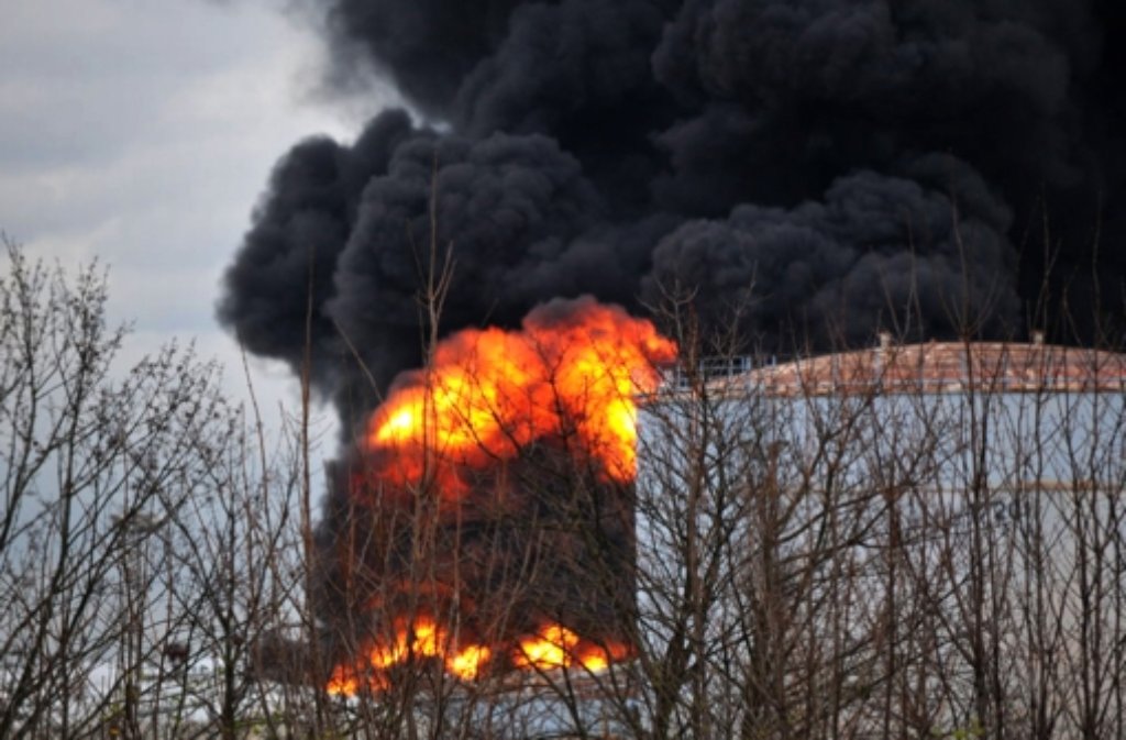 Auf dem Gelände einer Shell-Raffinerie in Köln hat es eine Explosion gegeben.