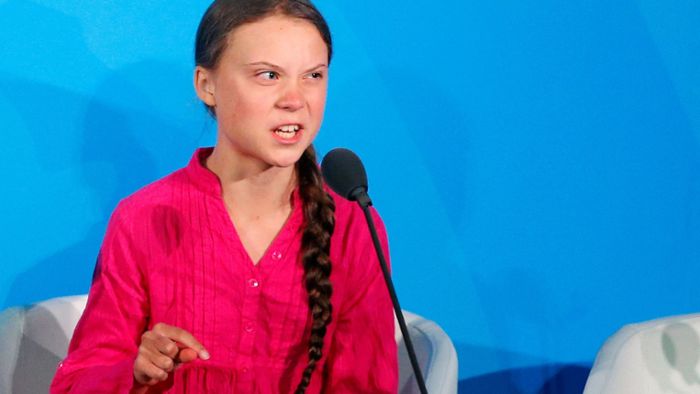 Ultras präsentieren Choreografie zu Greta Thunberg