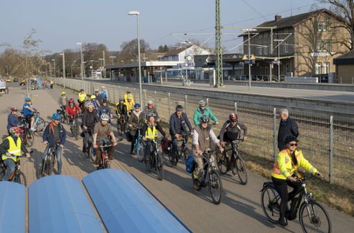 Schon vor anderthalb Jahren hat der Landkreis seine bevorzugte Radschnellwegstrecke durch Renningen vorgestellt. Foto: Jürgen Bach/Jürgen Bach