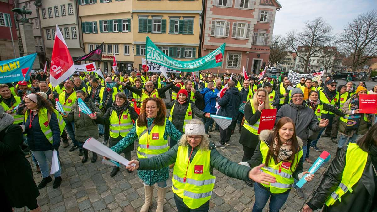 Streiks in Esslingen: Verdi und Fridays for Future demonstrieren zusammen