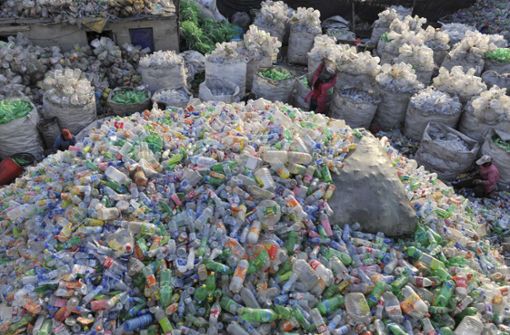 Für Millionen Tonnen Plastikschrott muss durch Chinas Importstopp eine andere Lösung gefunden werden. Foto: EPA