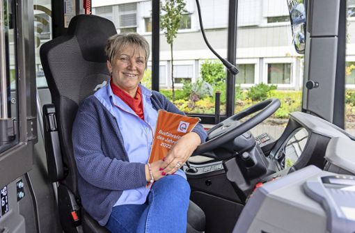 Marlies Sparn ist Busfahrerin aus Leidenschaft. Doch die Rahmenbedingungen in ihrem Beruf werden schlechter. Foto: Eibner/Duddek