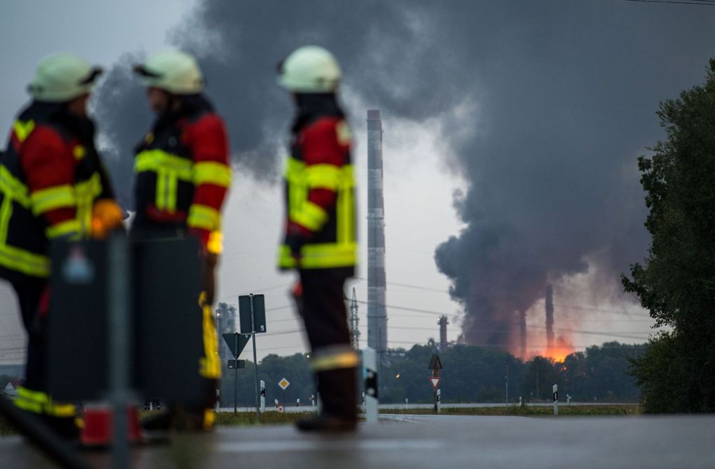Auf einer Raffinerei bei Ingolstadt ist ein Großbrand ausgebrochen.