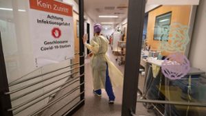 Die Corona-Pandemie sorgt auch beim Klinik-Personal für Notstände. Foto: dpa/Marijan Murat
