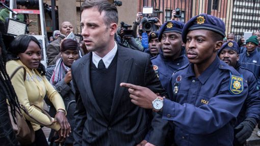 Wie  Oscar Pistorius nach all den Jahren im Gefängnis heute wohl aussieht? Das Bild ist von 2016. Die  Behörden versuchen, aktuelle Fotos zu verhindern. Foto: AFP/Marco Longari