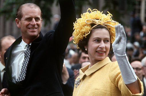 Mai 1965: Der erste Staatsbesuch eines britischen Monarchen in Deutschland seit 1909 führt Queen Elizabeth II. und Prinz Philip unter anderem nach Bonn, München, Stuttgart, Köln, Düsseldorf, Berlin, Hannover und Hamburg. Foto: dpa