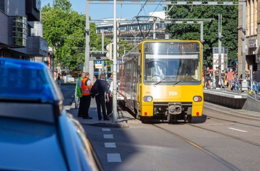 An der SSB-Haltestelle Bad Cannstatt Badstraße streifte eine fahrende Bahn einen Mann. Foto: 7aktuell.de/ 7aktuell/7aktuell.de | 7aktuell