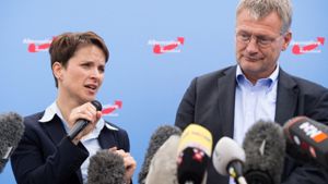 Frauke Petry und Jörg Meuthen wollen ihre Fehde nicht weiter eskalieren lassen. Foto: dpa