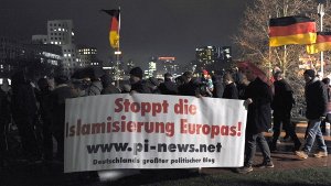 Stoppt die Islamisierung Europas: Teilnehmer einer Pegida-Demonstration in Dresden Foto: dpa