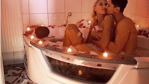 Dominik Bruntner und seine Freundin Jolina  Fust haben dieses Badezimmerfoto von sich gepostet. Foto: Instagram/Daniel Bruntner