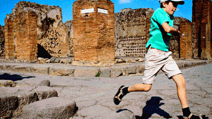 Lernen in Ruinen von Pompeji