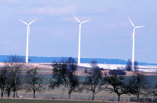 Vorbild Gussenstadt: Bereits vor 17 Jahren errichteten die Stadtwerke Fellbach auf der schwäbischen Alb für drei Millionen Euro den Windpark „Am Hochsträß“. Foto: Patricia Sigerist