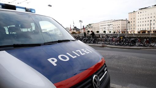 Österreichs Polizei geht derzeit gegen eine staatsfeindliche Organisation namens „Bundesstaat Preußen“ vor. (Symbolbild) Foto: Shutterstock/Alexandros Michailidis