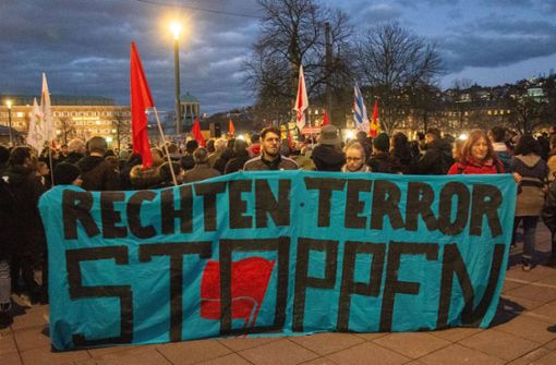 Nach dem Anschlag von Hanau gehen Bürger in Stuttgart gegen rechte Gewalt auf die Straße. Foto: 7aktuell.de/Moritz Bassermann