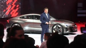 Auf dem Genfer Autosalon präsentierte Audi-Chef Bram Schot eine Studie des Elektro-Sportwagens E-tron GT, der ab 2020 in Neckarsulm produziert werden soll. Foto: dpa