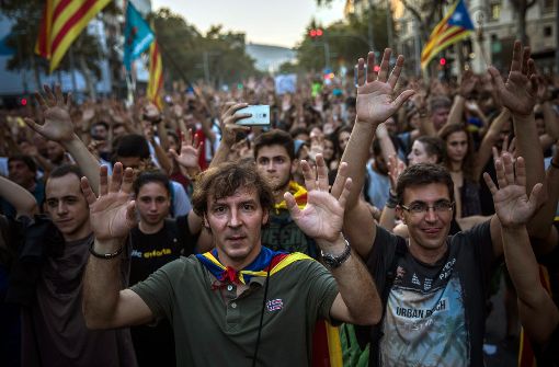 Die Zahl der Demonstranten gegen Polizeigewalt in Barcelona ist auf 700.000 gestiegen. Foto: AP