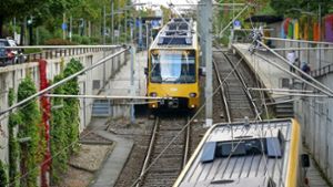 Die Stadtbahn nähert sich Ditzingen