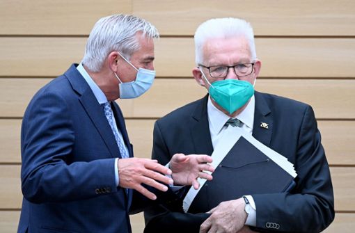 Winfried Kretschmann (rechts)  übt heftige Kritik an der Bundesregierung. Foto: dpa/Bernd Weißbrod