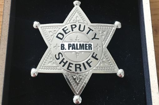 Diesen Sheriff-Stern hat der Tübinger OB Boris Palmer am Mittwoch in seiner Dienstpost vorgefunden. Foto: StN