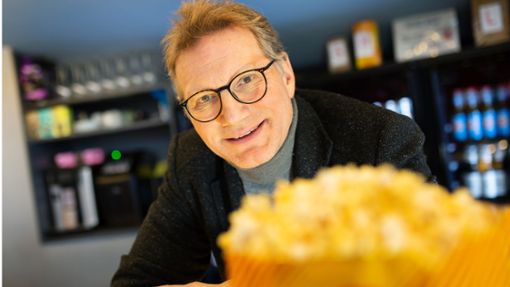 Carsten Schuffert in seinem Popcornkino Foto: Ines Rudel