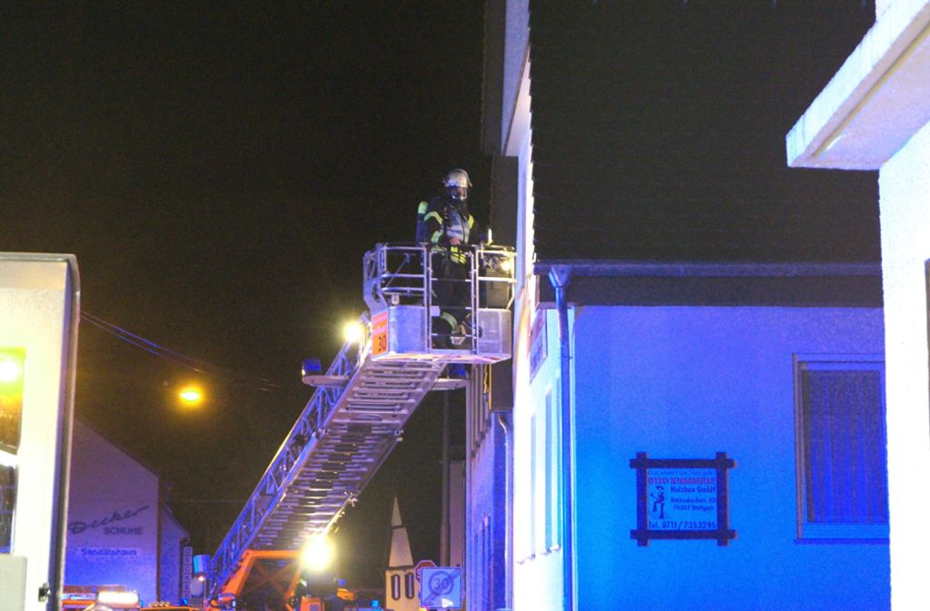 In Stuttgart-Vaihingen ist am Donnerstag ein Haus in Brand geraten.