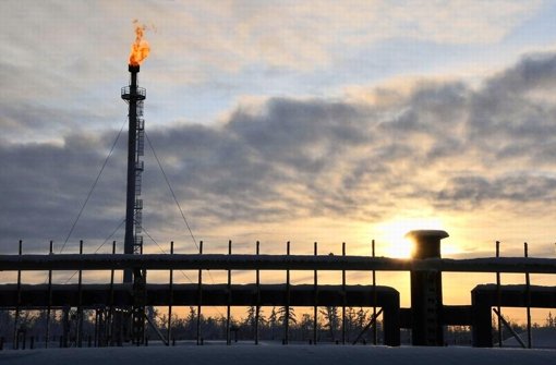 Fackel auf westsibirischem Urengoy-Gasfeld. Durch einen Tauschhandel plante die EnBW, sich an der zweitgrößten Erdgaslagerstätte der Welt zu beteiligen Foto: Foto: dpa