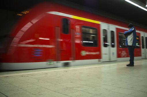 Das Fahren mit der S-Bahn im Verbundnetz soll vereinfacht  werden Foto: Lichtgut/Leif Piechowski