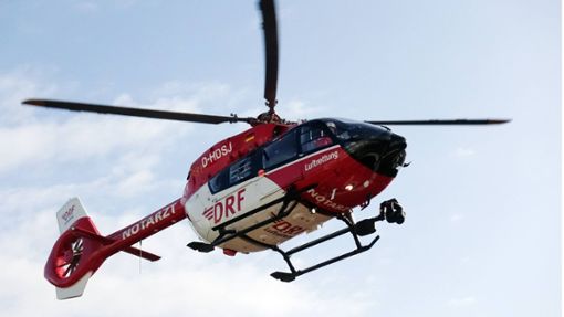 In Köngen wurde ein 32-Jähriger so schwer am Bein verletzt, dass ein Helikopter ihn in eine Klinik fliegen musste. (Symbolfoto) Foto: imago/Frank Sorge