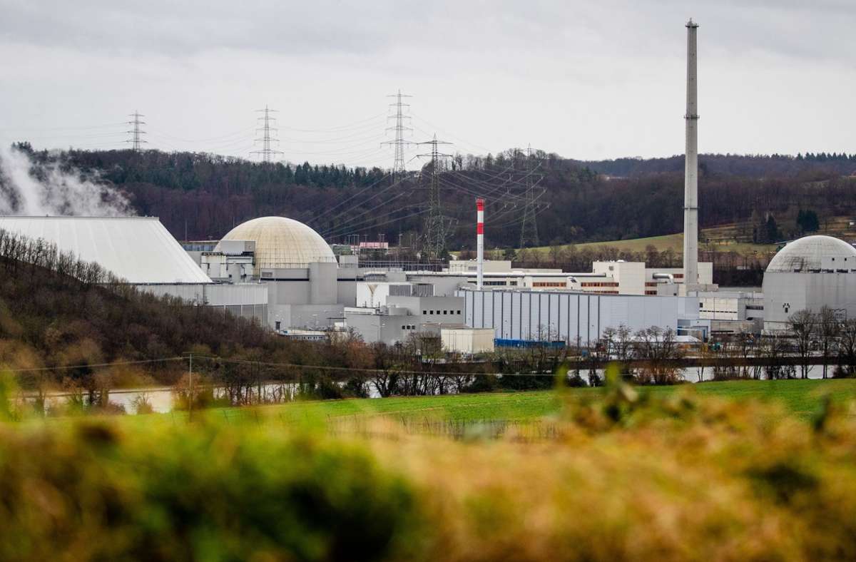 Das Kernkraftwerk in Neckarwestheim soll am Jahresende vom Netz gehen. Foto: dpa/Christoph Schmidt