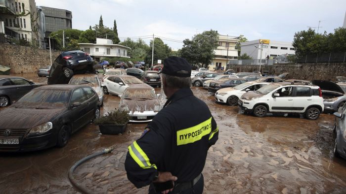 Nach Bränden Überschwemmungen in Athen