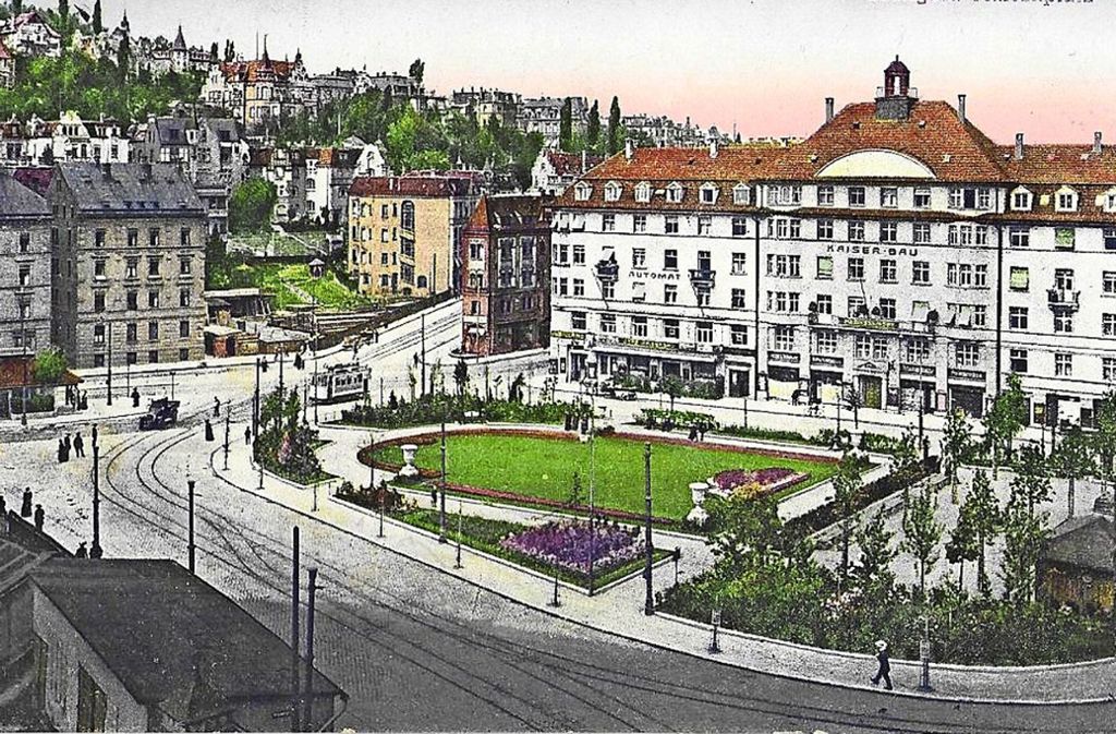Der Marienplatz mit grüner Rasenfläche im Jahr  1917