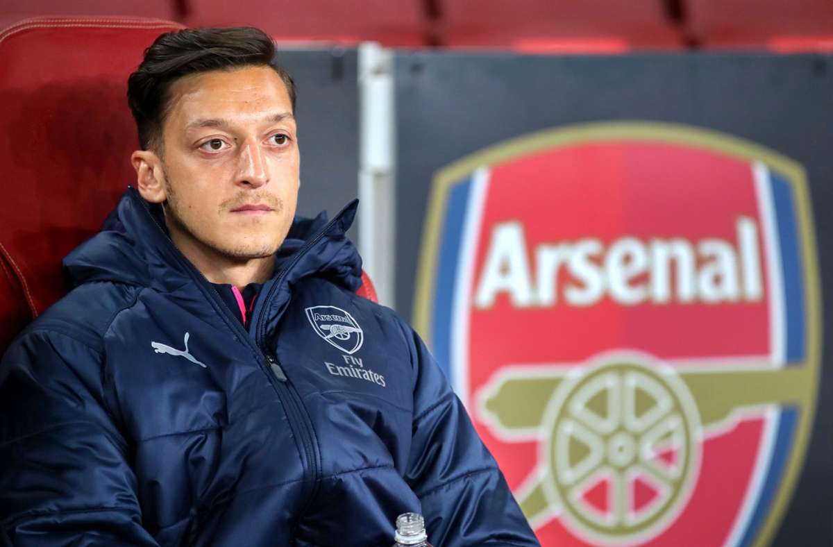 Weltmeister Mesut Özil darf beim FC Arsenal derzeit nicht mal mehr auf der Ersatzbank Platz nehmen. Foto: dpa/Nick Potts Foto:  