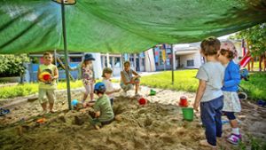 Auch im Köngener Kindergarten Burggärtle wird   in Zeiten der Corona-Pandemie möglichst oft im Freien gespielt. Foto: Roberto Bulgrin