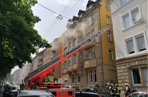 Im Stuttgarter Westen ist es in einem Mehrfamilienhaus ein Brand ausgebrochen. Foto: Andreas Rosar/Fotoagentur Stuttgart