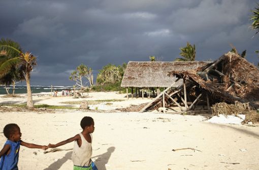 Die Behörden warnten vor einer Tsunami-Gefahr für nahegelegene Inseln wie Vanuatu (Archivfoto). Foto: AP