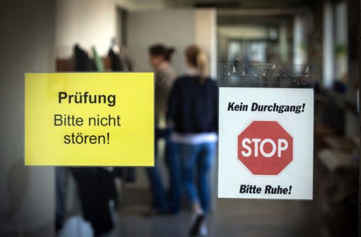Die Deutschprüfung für Realschüler findet nicht wie geplant am 18. April statt, sondern erst am 27. April. Foto: Lichtgut/Achim Zweygarth