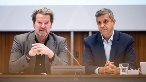 Dirk Stettner (links), Vorsitzender der CDU-Fraktion im Abgeordnetenhaus von Berlin, und Raed Saleh, Vorsitzender der SPD-Fraktion (Archivbild) Foto: dpa/Sebastian Gollnow