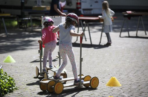 Freizeitangebote für Familien gibt es in Stuttgart vor allem im Sommer viele. Aber es fehlt an Kitaplätzen und Orten für Jugendliche. Foto: Lichtgut/Julian Rettig