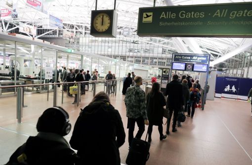 Der Warnstreik des Sicherheitspersonals hat auch Auswirkungen auf den Flughafen Stuttgart. Foto: dpa