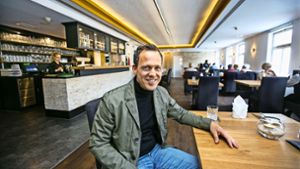 Steffen Wolber im komplett renovierten Restaurantbereich des Ochsen Foto: Horst Rudel