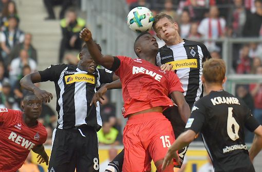 Die Kölner unterliegen gegen den Erzrivalen Borussia Mönchengladbach Foto: dpa