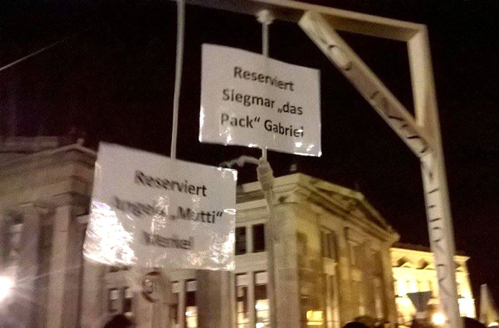 Der Erbauer des „Pegida-Galgens“ hatte bei einer Demonstration des fremdenfeindlichen Pegida-Bündnisses 2015 in Dresden mit dem Galgen gegen die Flüchtlingspolitik der Bundesregierung protestiert. Foto: ZB
