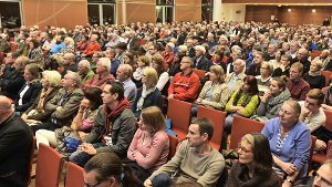 Rund 600 Bürger haben die Diskussion verfolgt und Fragen gestellt. Foto: Werner Kuhnle