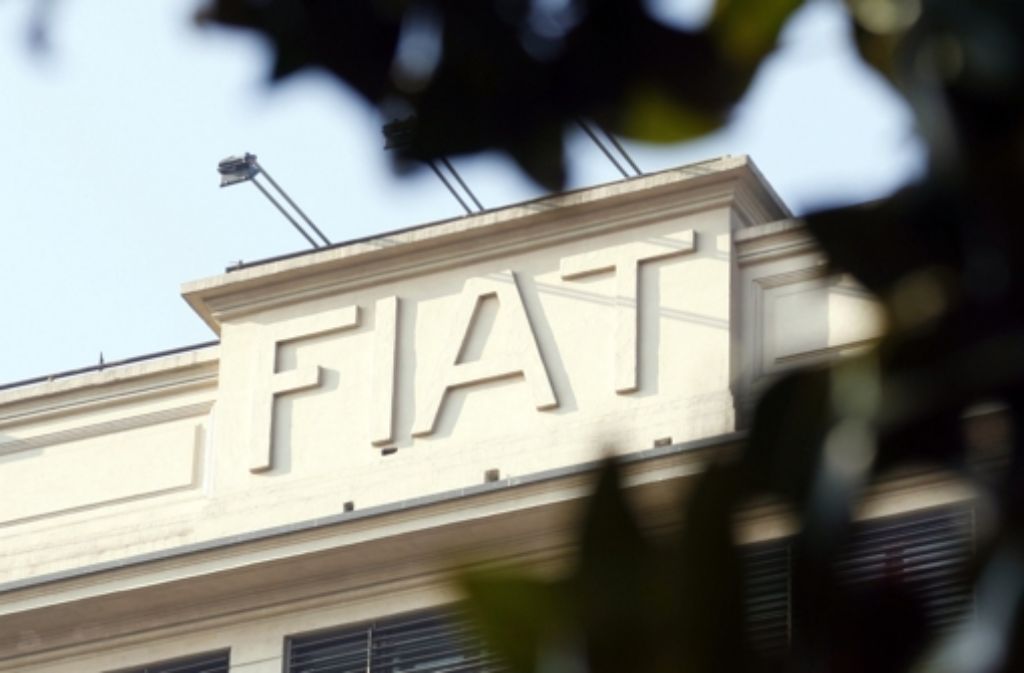 Der traditionsreiche italienische Autobauer Fiat kehrt seinem Heimatland den Rücken. Der neue Konzern Fiat Chrysler Automobiles wird seinen rechtlichen Firmensitz in den Niederlanden haben.  Foto: dpa