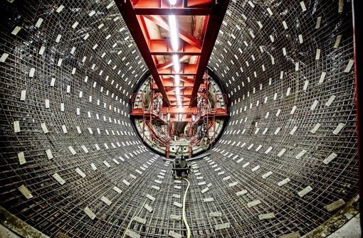Die Stahlbewehrung für den neuen Stadtbahntunnel ist gelegt, im Hintergrund steht der Schalwagen, mit dem zehn Meter Tunnel am Stück gegossen werden Foto: Lichtgut/Leif Piechowski