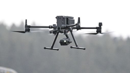 Drohne in der Luft: demnächst auch in Weil der Stadt Foto: dpa/Bernd Weißbrod