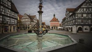 In Schorndorf führt ein historischer Stadtrundgang am Sonntagmorgen auch zum Marktplatz (Archivbild). Foto: Gottfried Stoppel